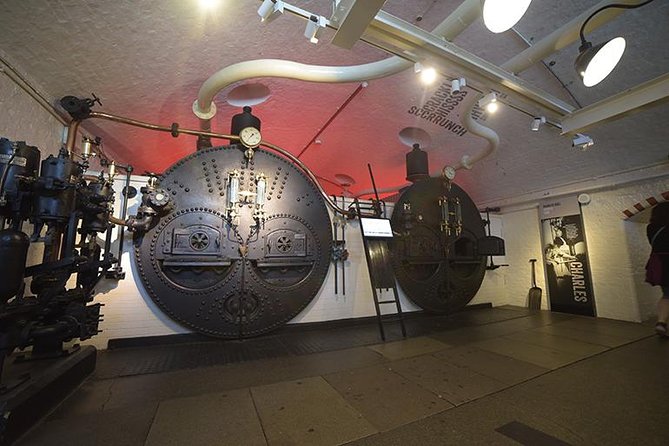 Explore Tower Bridge & London's Top 30 Landmarks Tour - Borough Market and Southwark Cathedral