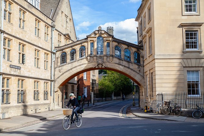 Extended: Oxford University & City Tour With Christ Church - St. Mary’s, Merton, and Christ Church Meadow