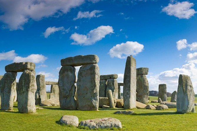 Extended visit: Windsor Castle & Stonehenge - Starting at Victoria at 7:30am