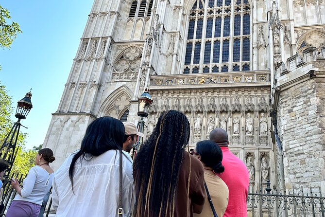 Fast Access Westminster Abbey Private Tour with a London Blue Badge Guide - Poet’s Corner and the Abbey’s wider story