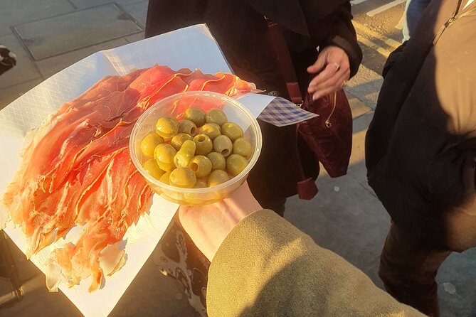 Food and Drink Walking Tours in West London's Notting Hill Area - Should you book it?