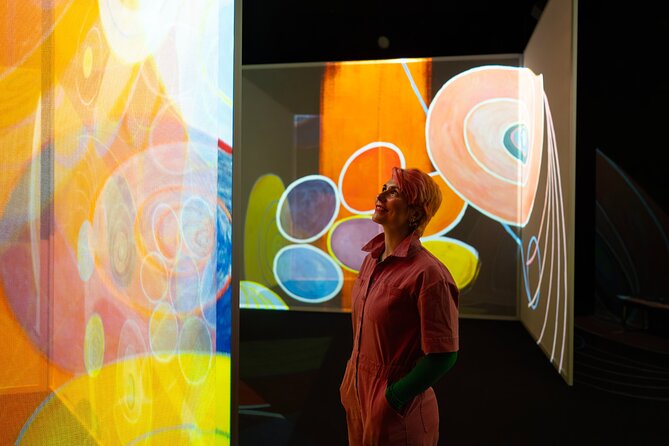 Frameless - Immersive Art Experience in London - The Art of Abstraction becomes a digital maze
