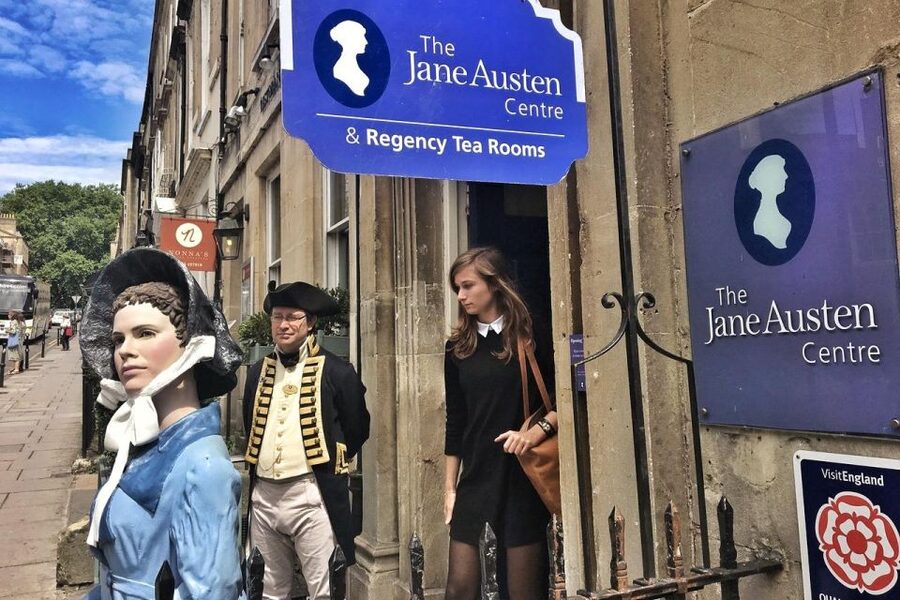 From Cambridge: Guided Day Tour to Bath and Stonehenge - The one-hour ride to Bath