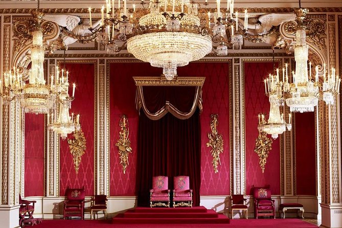 Full Royal Tour: Royal London & Buckingham Palace Tour - Starting at The Ritz and crossing Green Park