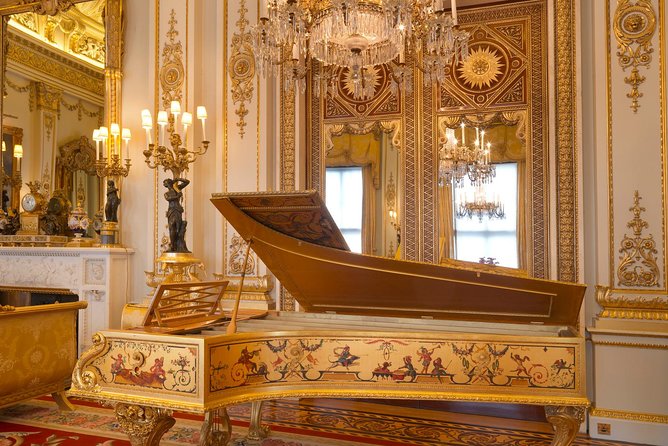 Full Royal Tour: Royal London & Buckingham Palace Tour - Horse Guards Parade and St. James’s Park