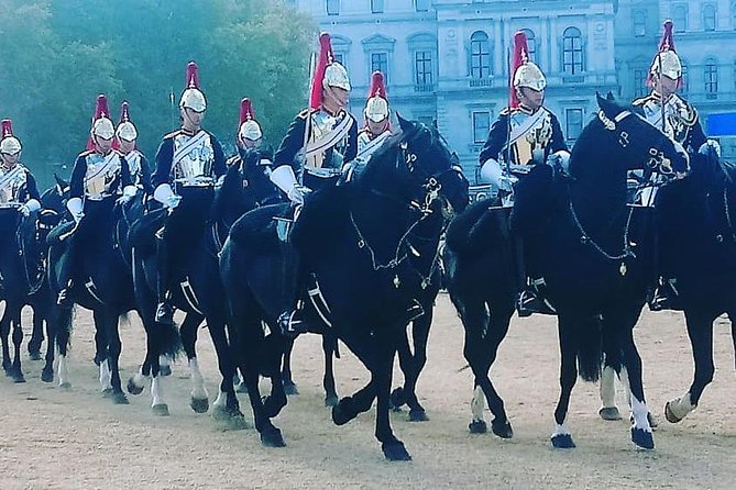 Full Royal Tour: Royal London & Buckingham Palace Tour - Entering Buckingham Palace after the walking tour