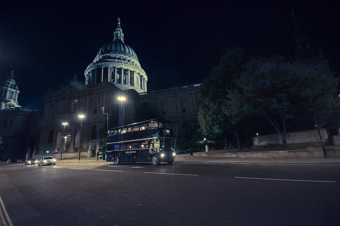 Ghost Bus Tour of London - London Bridge and Southwark Cathedral