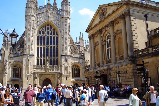 Guided tour to Bath & Stonehenge from Cambridge by Roots Travel. - Starting at Gonville Place in Cambridge