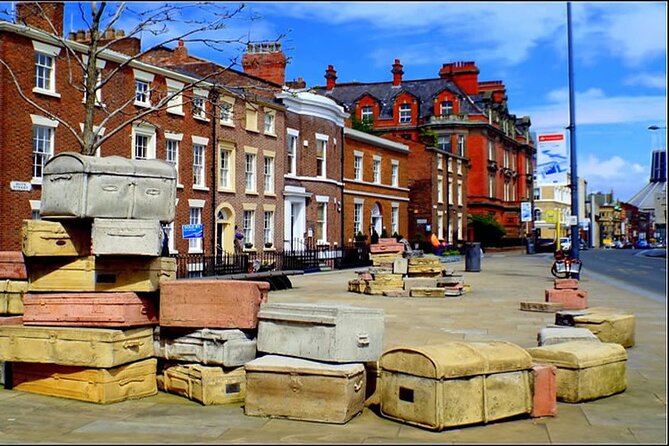 Half Day Welcome to Liverpool Walking Tour - James Street and the Three Graces at the Pier Head