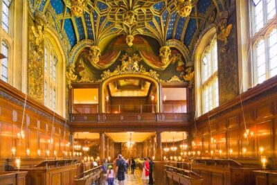 Hampton Court Guided Tour. Full day Access & High Tea