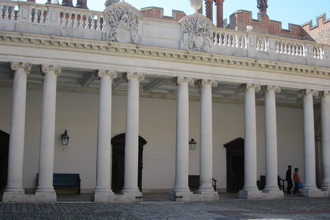 Hampton Court Palace 3hr tour: Henry VIII's & William III's intriguing Palaces - The kitchens reveal the palace behind the pageantry