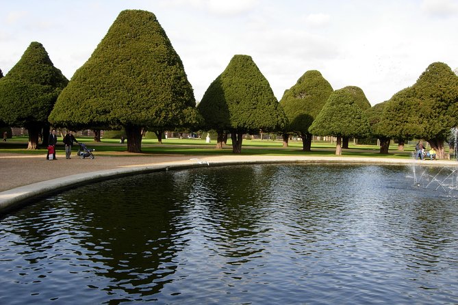Hampton court palace private tour from London - Tudor stories, royal rooms, and the limits of two hours