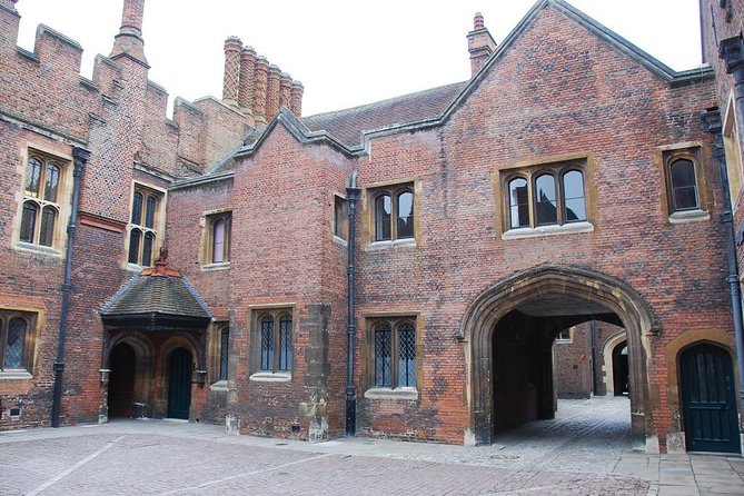 Hampton Court Palace Private Tour - Secrets of Henry VIII - Getting there and planning your visit