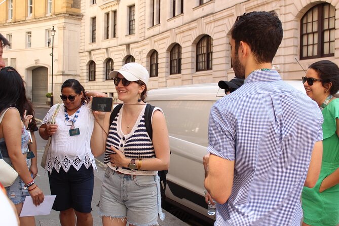 Harry Potter City Escape Tour in London - Piccadilly Circus brings the city energy
