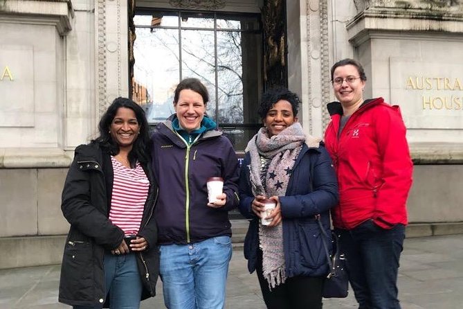 Harry Potter Filming Locations: Private Black Cab Tour in London - Bridges, broomsticks, and a dangerous journey through London