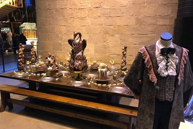 Harry Potter Studio Tickets and London Film Locations Guided Tour - The coach journey to Leavesden