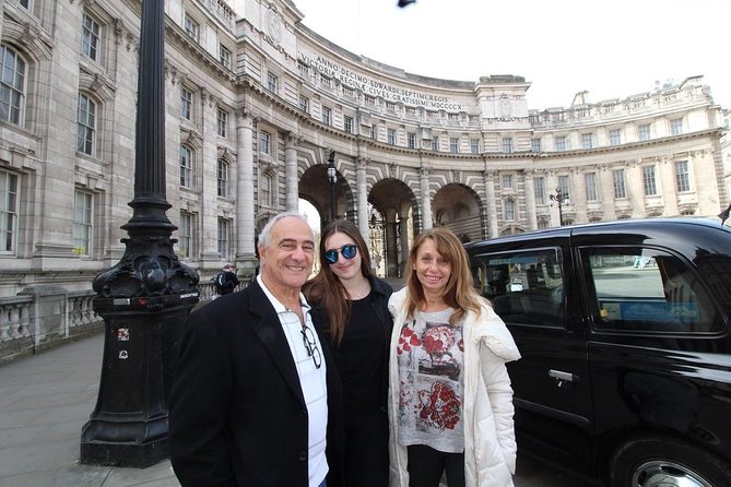 Heathrow Layover Experience: Private Full-Day Black Cab Tour - What the black cab adds to the experience