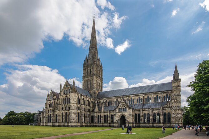 Heathrow to Southampton Private Transfer - What the price buys your group