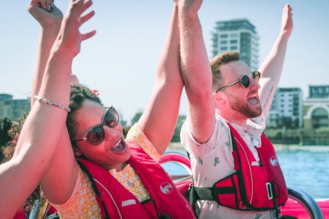 High-Speed Thames River Speedboat in London - What the Thames Rockets ride is really like