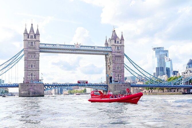 High-Speed Thames River Speedboat in London - Shakespeare’s Globe and St. Paul’s from the water