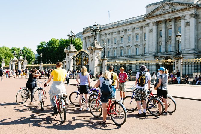 Highlights of Royal London Bike Tour including Hyde Park - Buckingham Palace and the royal connection