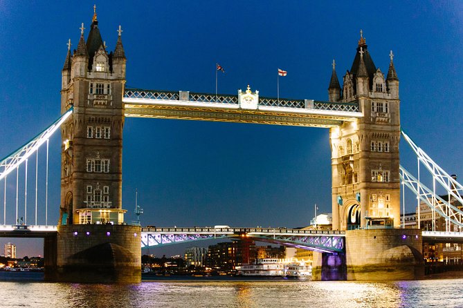 Highlights of Royal London Bike Tour with River Cruise Package - The pub stop and beer tasting