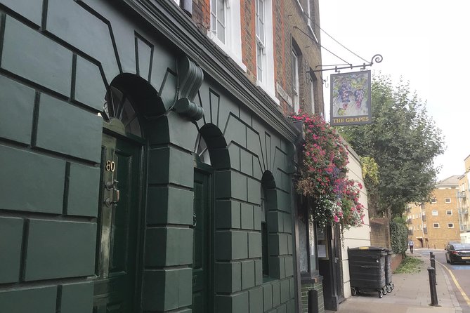 Historic walk of East Londons Wapping Docks and its famous Pubs - Turner’s Old Star and Wapping’s quieter streets
