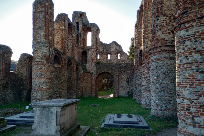 Historic Walking Tour of Colchester - What the private format means