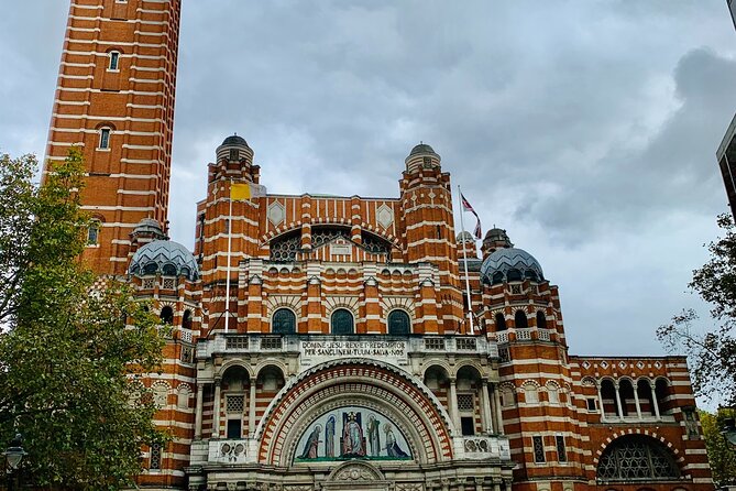 Historical City of London Private Sightseeing Day Tour - Harrods, Hyde Park, and Diana’s fountain