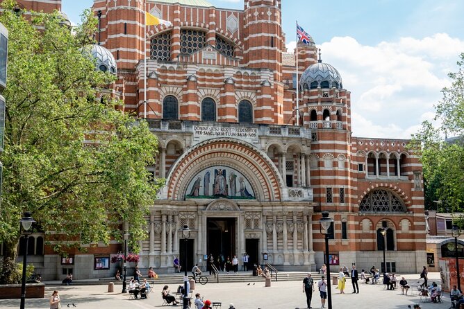 Hop on Hop off Bus Tour (24h) - Notting Hill, Diana Memorial Gardens, and Paddington