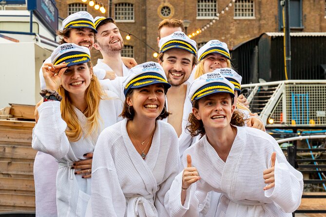 Hot Tub Boat Tour in London - London's most unique tour - What the 75-minute boat ride feels like