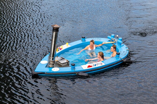 Hot Tub Boat Tour in London - London's most unique tour - Changing, lockers, toilets, and what to bring