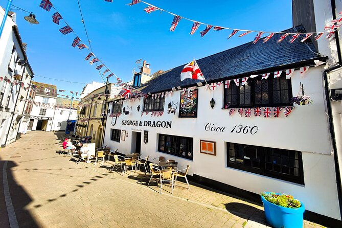 Ilfracombe Seafront History Walking Guided Tour - Mark’s guiding style and the small group format