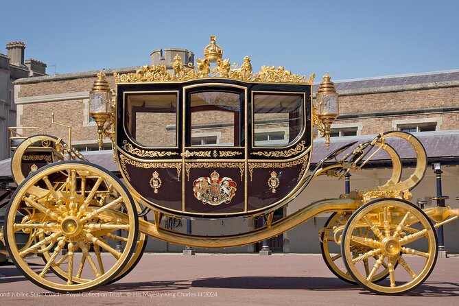 Inside Buckingham Palace State Rooms & Royal London Walking Tour - Green Park and Clarence House