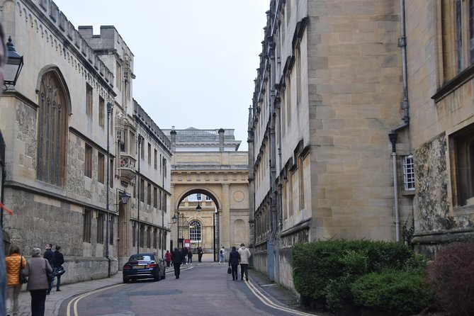 Inspector Morse, Lewis and Endeavour Oxford Walking Tour - The Randolph Hotel and grand Oxford drama