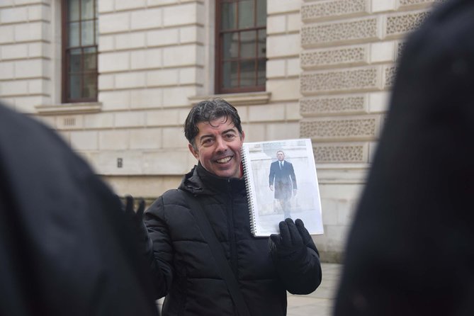 James Bond Film Location Walking Tour in London - The Mall and London’s regal spy setting