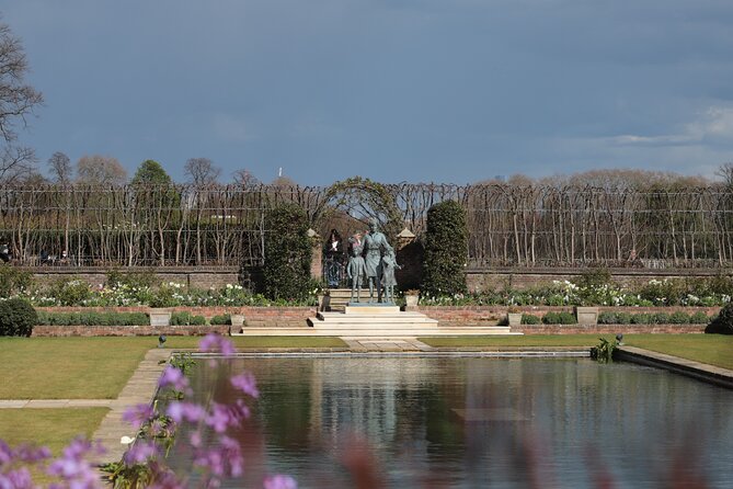 Kensington Palace VIP Garden Tour with Royal High Tea - Round Pond and the approach to Kensington Palace