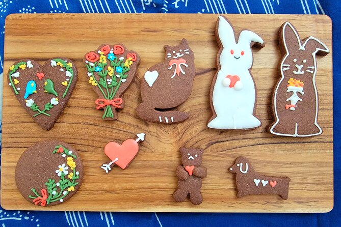 Kew Biscuit Decorating Class for Adults - What happens during the 90-minute Kew class