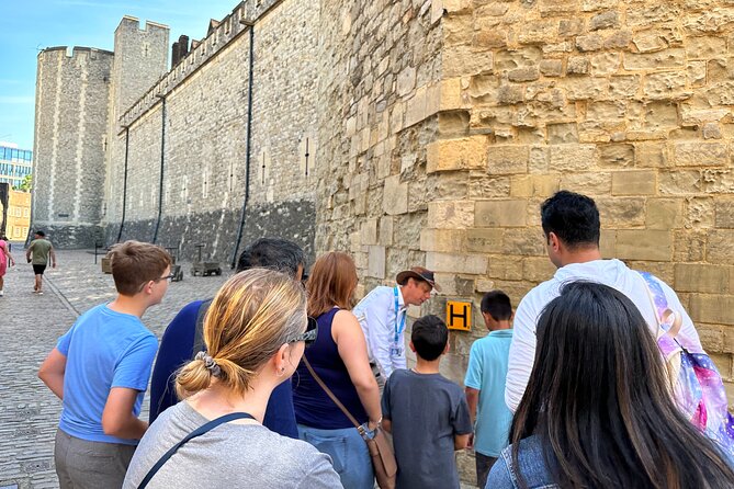 Kid-Friendly Private Tower of London Tour with Blue Badge Guide - Why a private Tower tour works for families