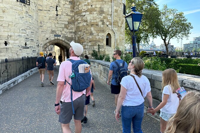 Kid-Friendly Private Tower of London Tour with Blue Badge Guide - The White Tower and medieval displays