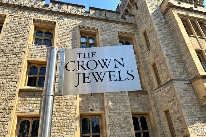 Kid-Friendly Private Tower of London Tour with Blue Badge Guide - Three hours at a family pace
