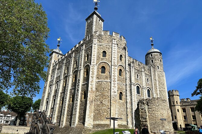 Kid-Friendly Private Tower of London Tour with Blue Badge Guide - What the $360.83 price really buys
