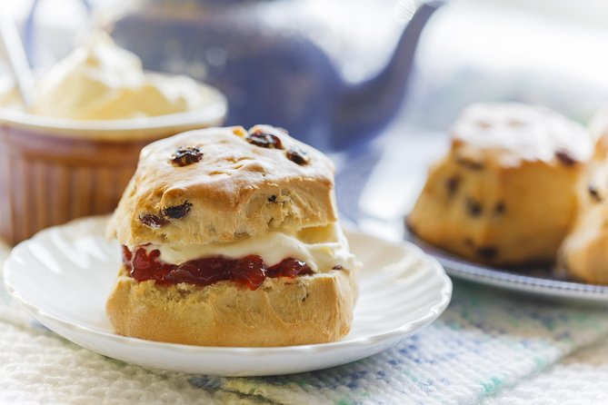 Lake District - Rail Tour from London with Cream Tea and Cruise - Hawkshead’s cobbled lanes and Wordsworth connection