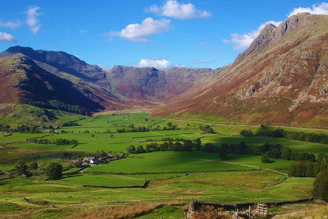 Lakes & mountains, spectacular scenery with an easy short walk - Coniston village and the Yewdale road