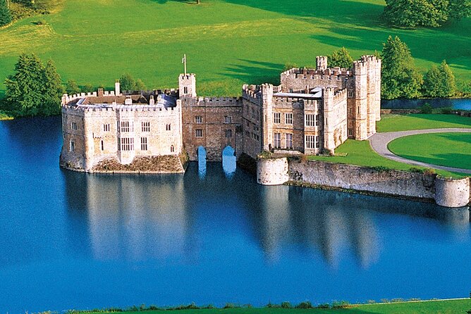 Leeds Castle Canterbury and Dover Private Tour from London - Three famous places, one long English day