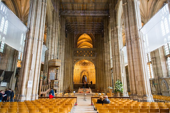 Leeds Castle, Cliffs of Dover and Canterbury Day Trip from London with Guided Cathedral Tour - How the schedule feels in real life