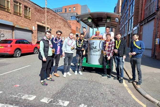 LIverpool beer or prosecco bike tour - Meeting the driver and settling into the ride