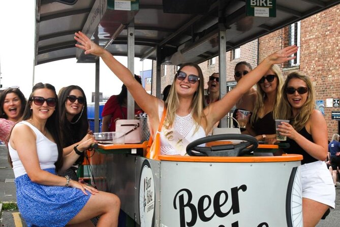 LIverpool beer or prosecco bike tour - The route’s photo opportunity near the River Mersey