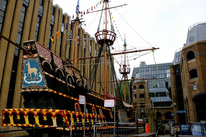 London 30 Top Sights with Fun Local Guide - Borough Market, Southwark Cathedral, and a food break