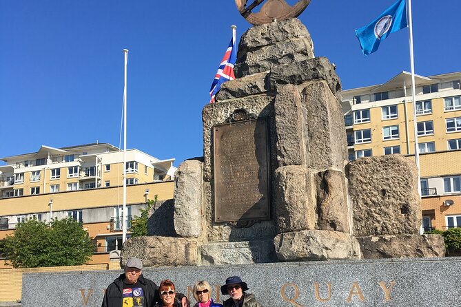 London American Heritage Tours - Aldwych and the American airmen memorial